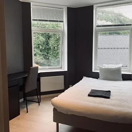 In The Center Daire *